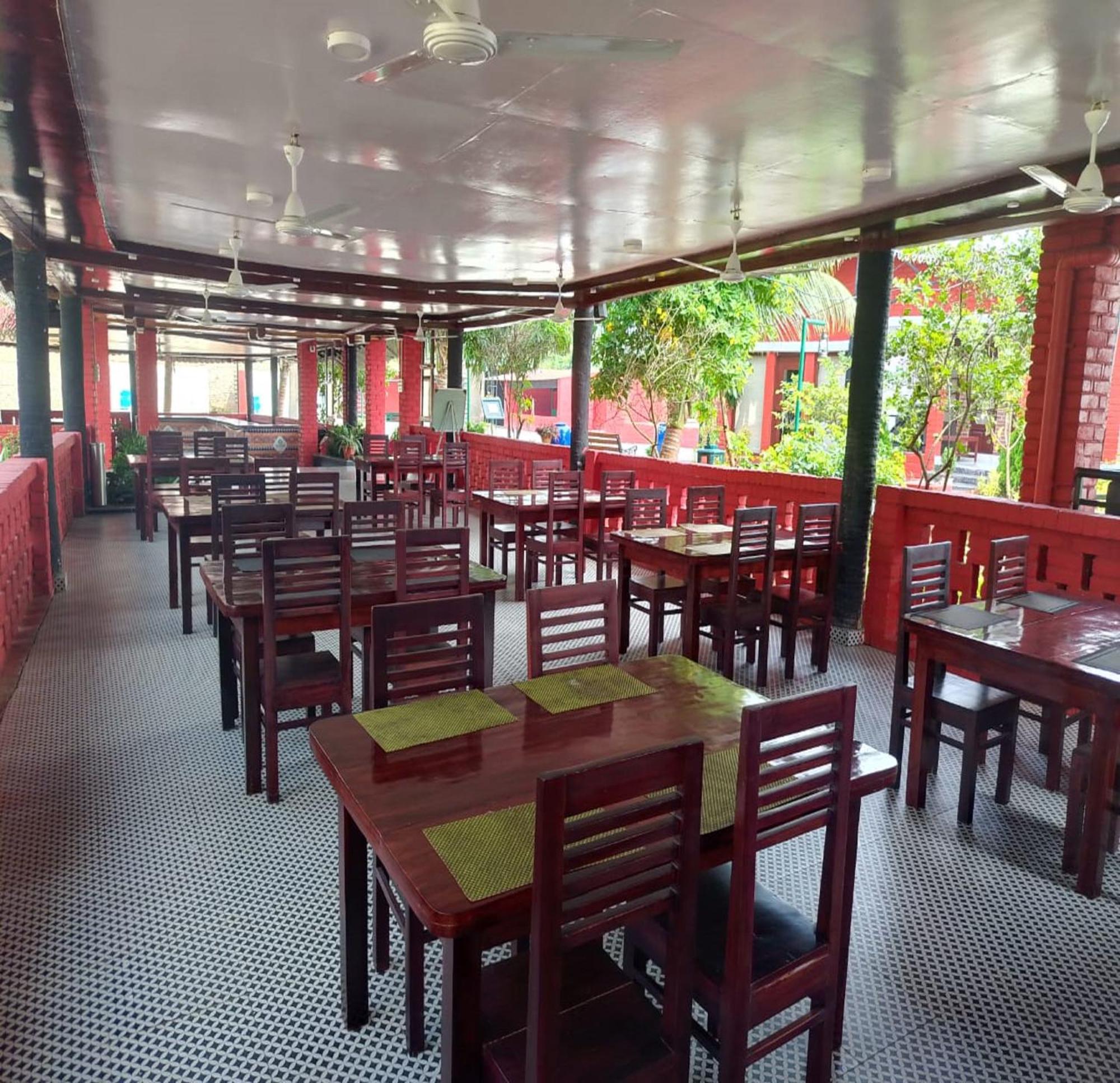 Green Point - Hotels And Resorts In Angul Extérieur photo